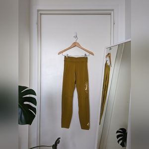 Nike Women's XS Yellow Yoga Pants/Leggings